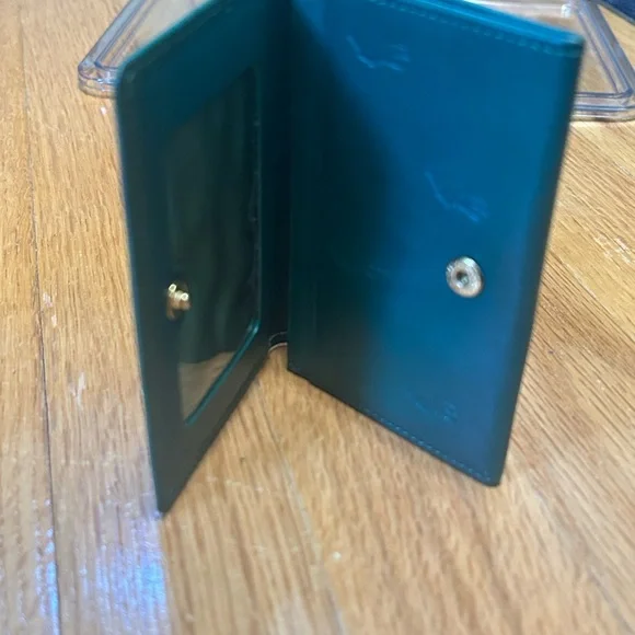 Polo by Ralph Lauren Green Leather Embossed Polo Player Card Holder - Picture 5 of 5